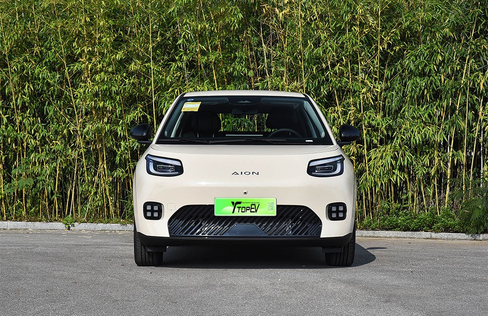 imgi_3_1_3(29) GAC AION UT Super 2026– Factory Price From China | Affordable Cars From China - Image 1